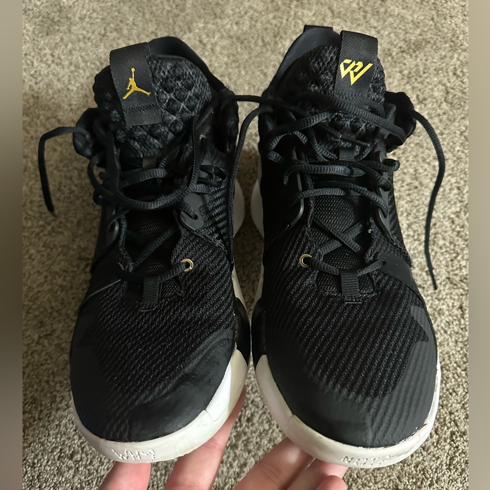 Jordan Men's why not zero.2 basketball shoes.